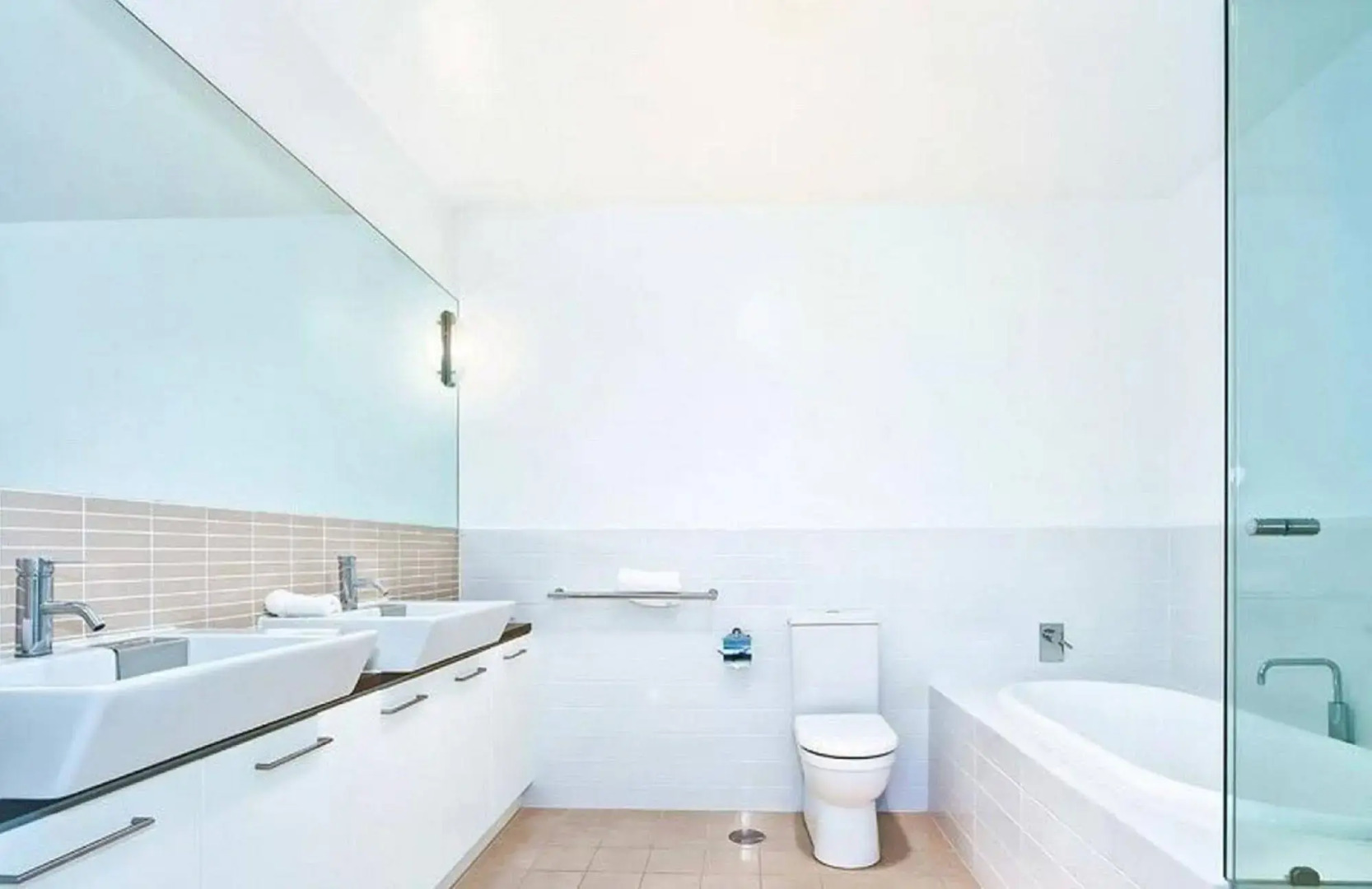 Breeze Beachfront Apartments