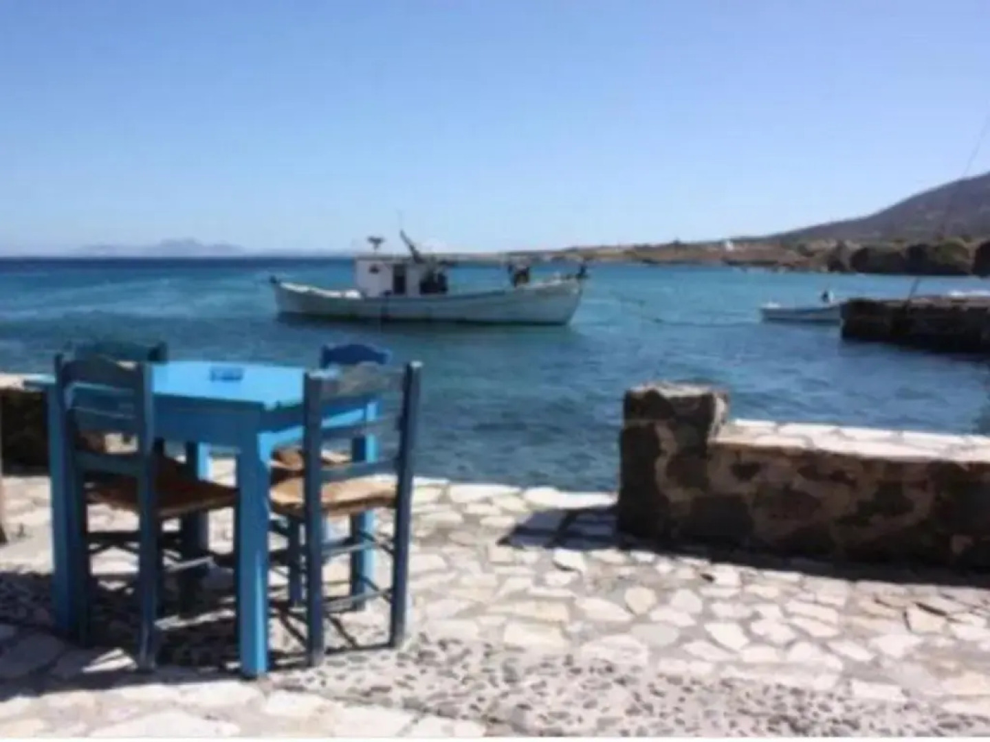 apeiranthos traditional stone house