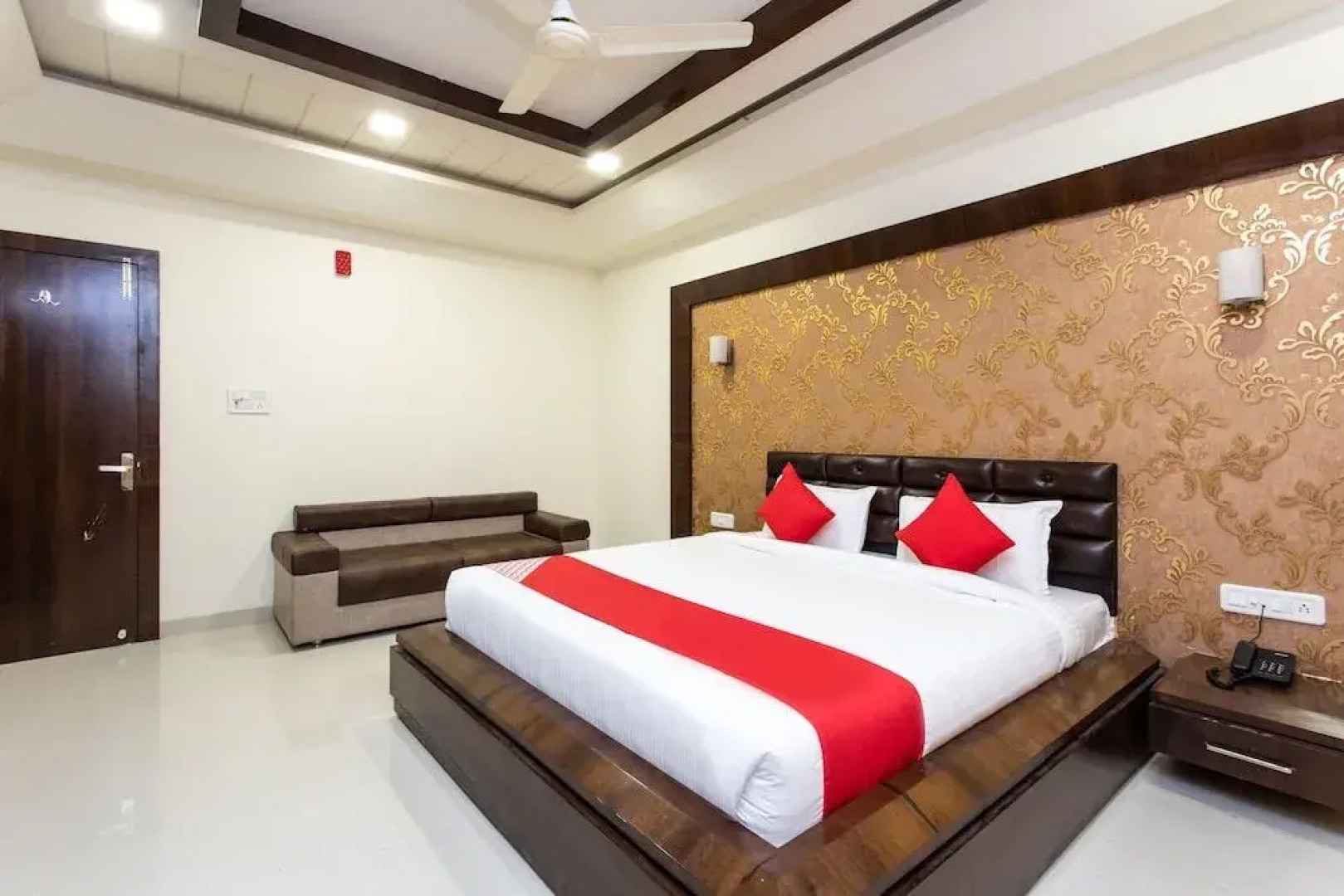 OYO 23640 Hotel Sai Kripa