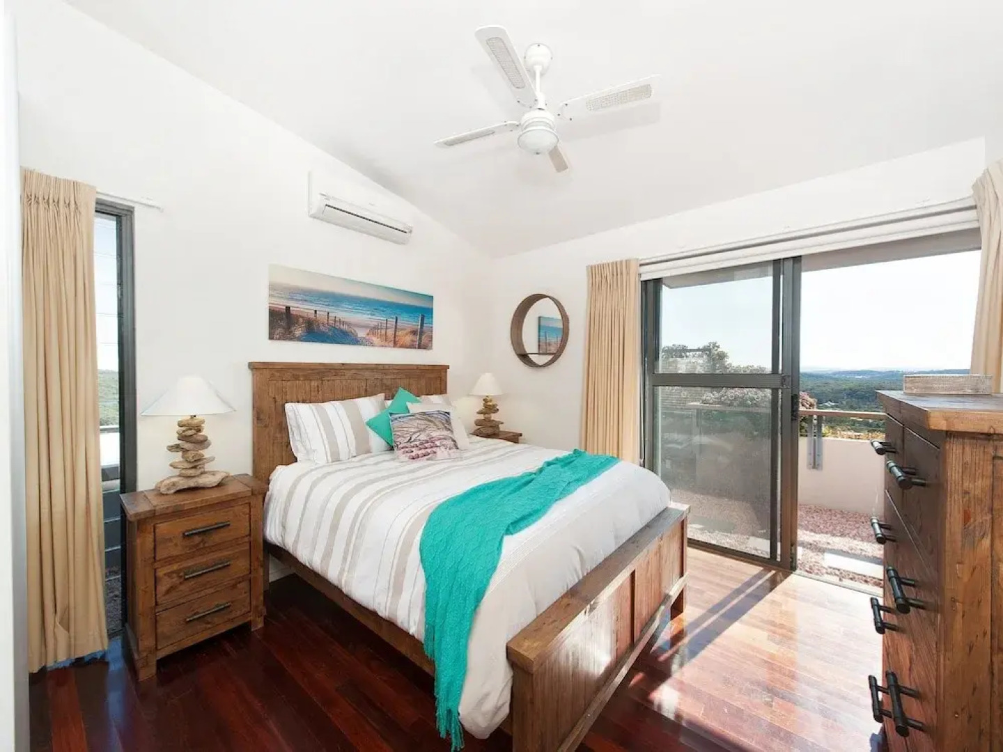 The Deckhouse, 22/26 One Mile Close