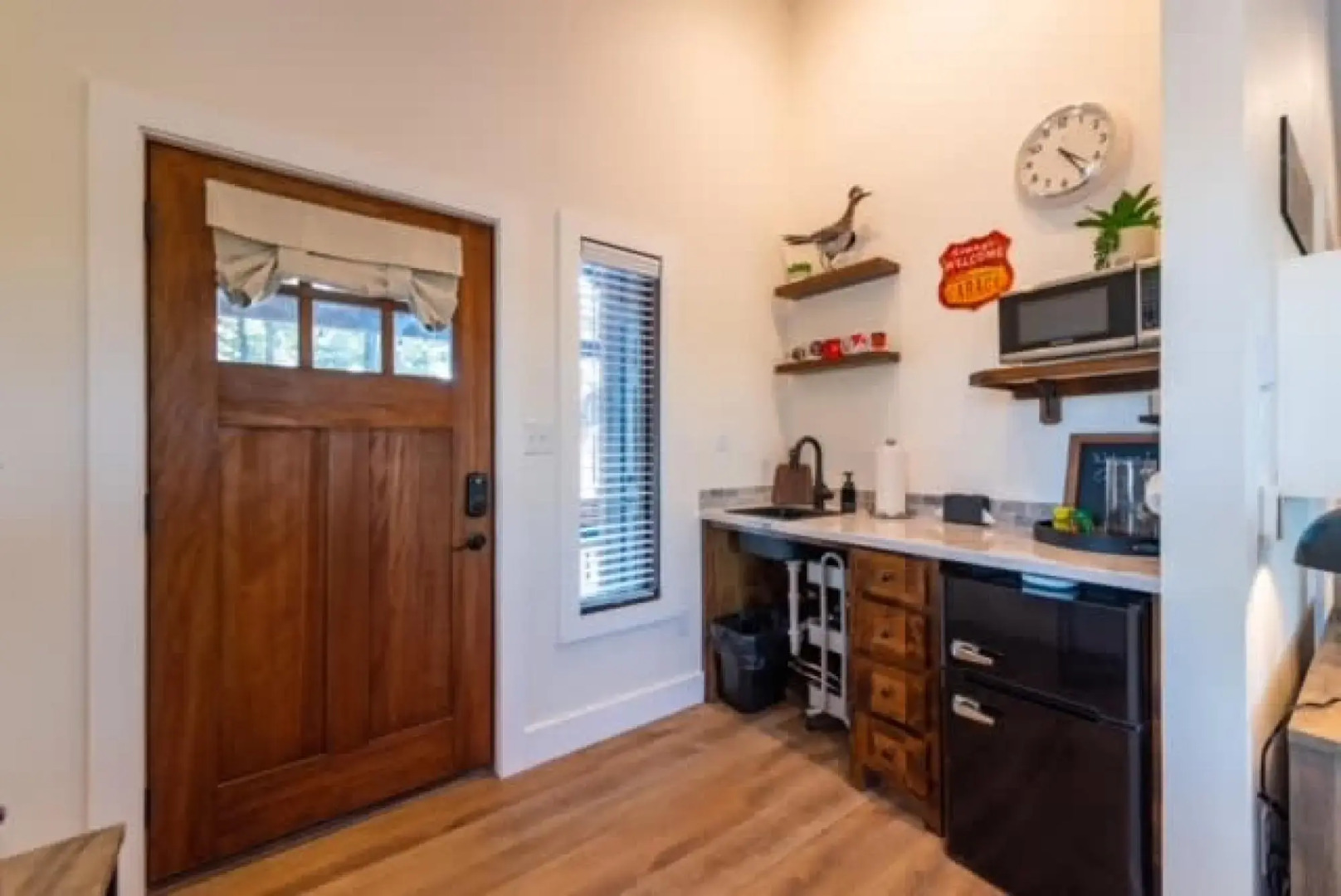 The Roadrunner Cabin 15MIN to Magnolia & Baylor