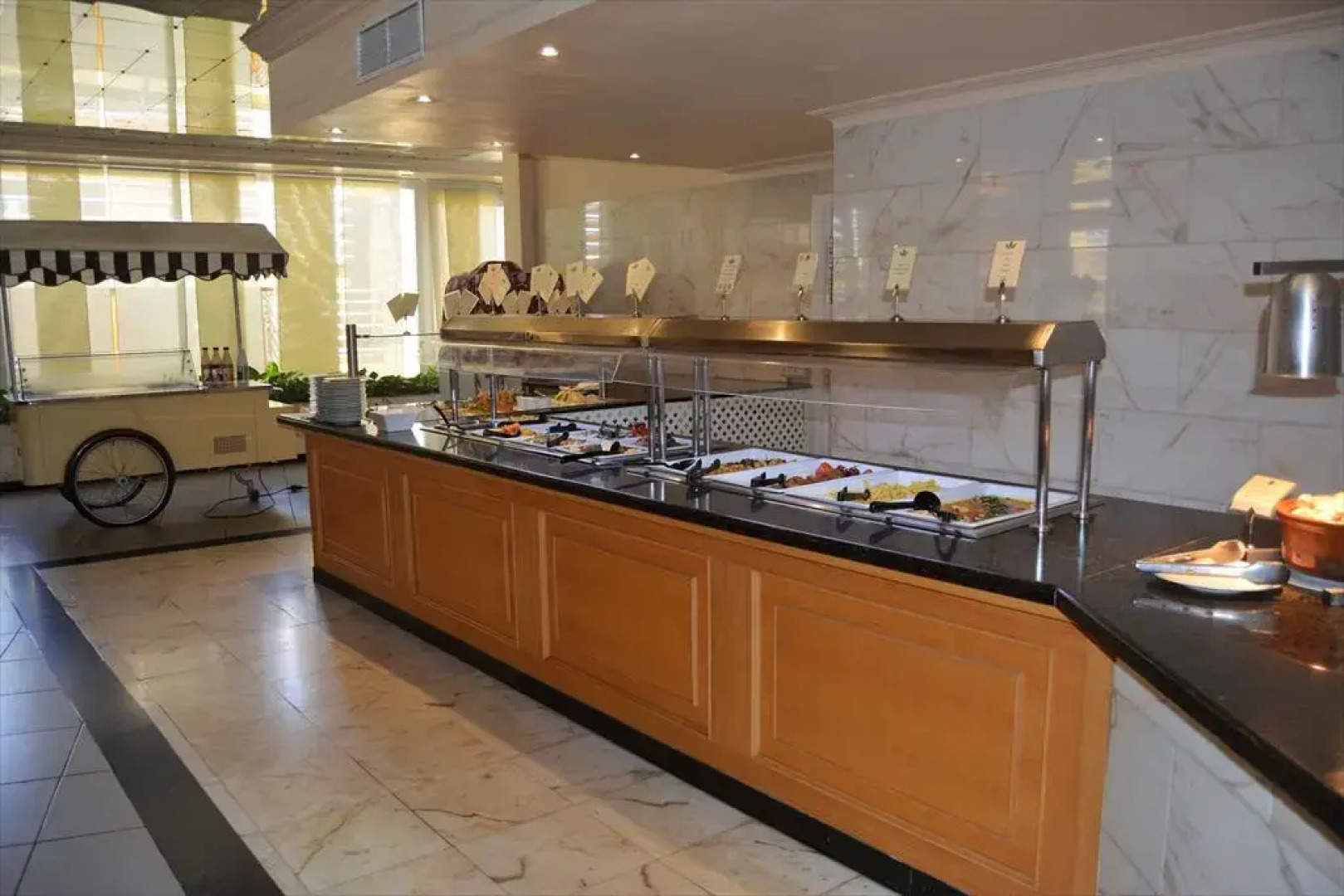 Coral La Quinta Park Suites