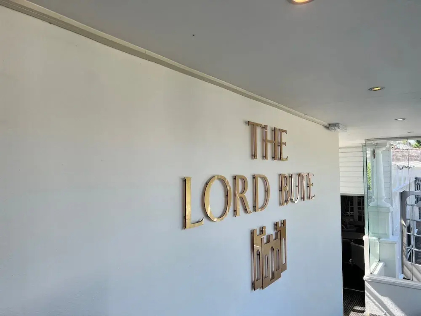 Lord Bute Hotel & Restaurant