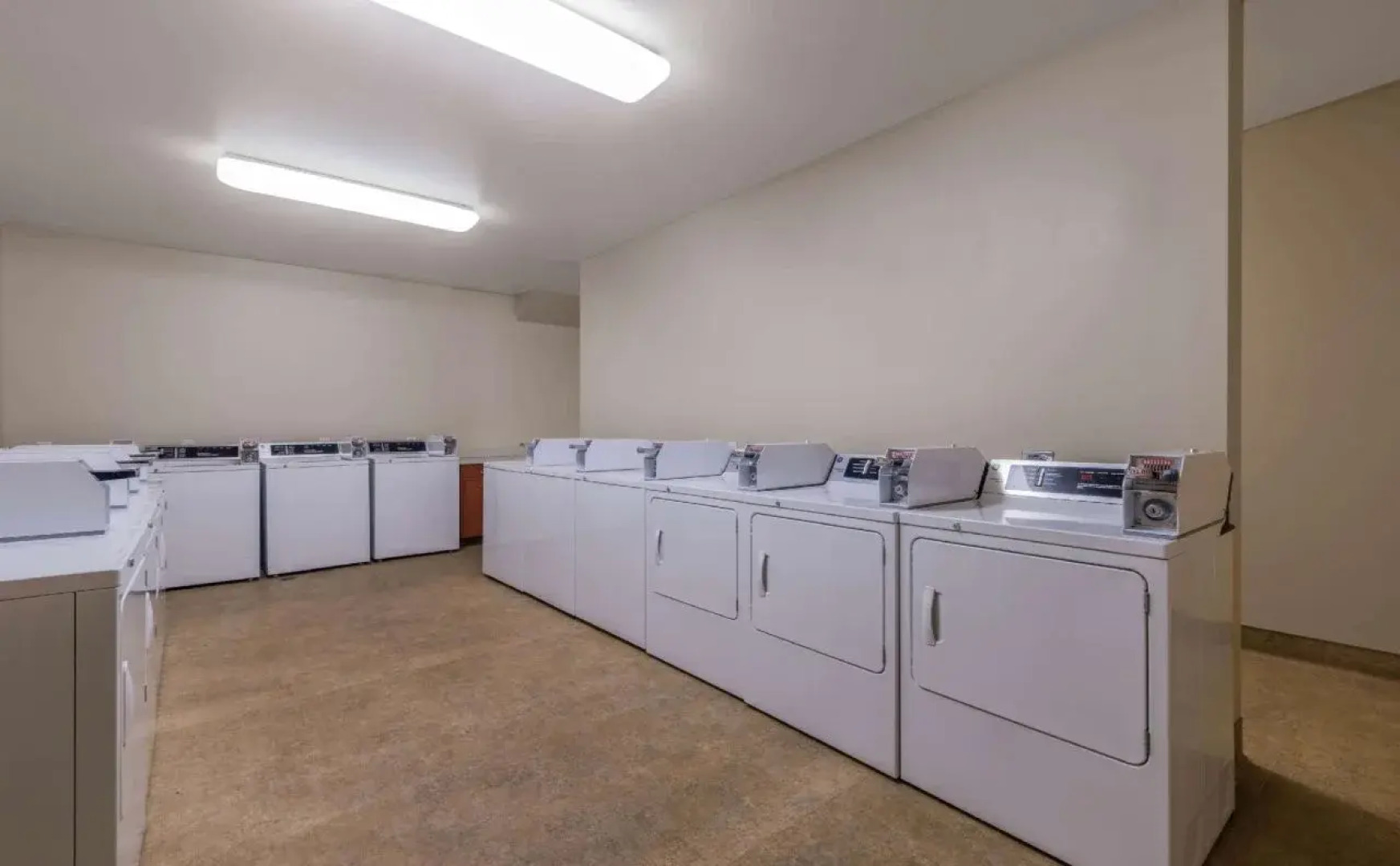 Clarion Hotel & Suites