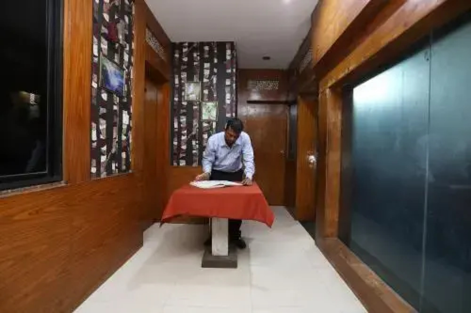 OYO 28644 Hotel Nilanjana