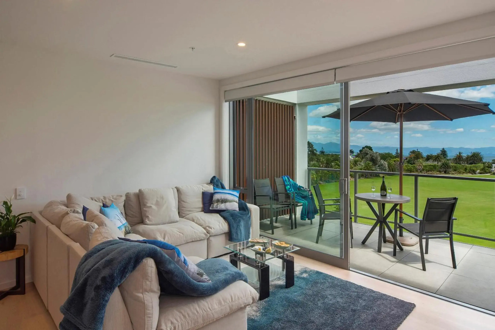 Tahunanui Oceanview Apartment