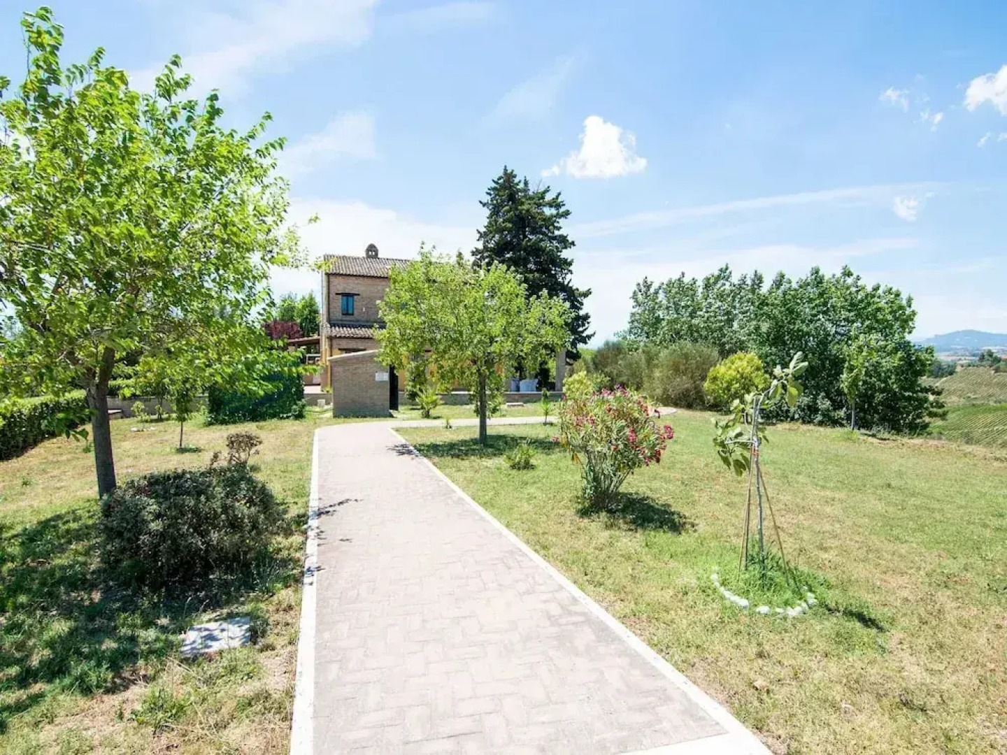 Scenic Apartment in Ascoli Piceno with Hot Tub