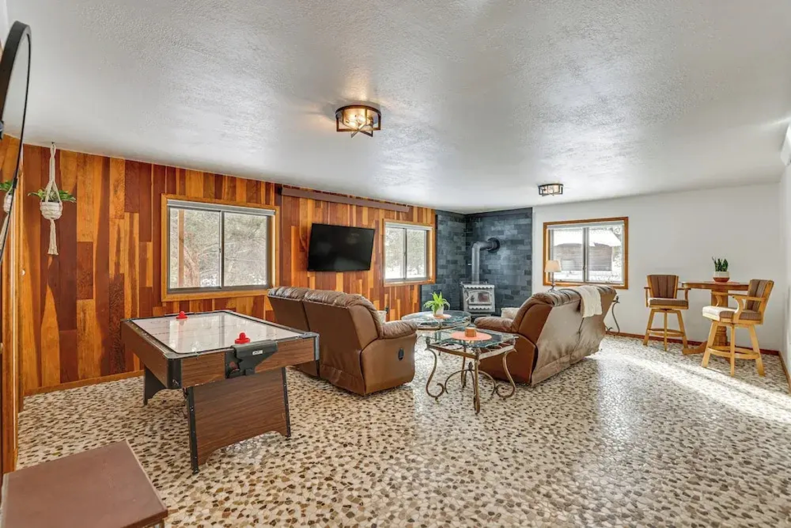 Enjoy Deck + Mtn Views: Grand Lake Retreat!