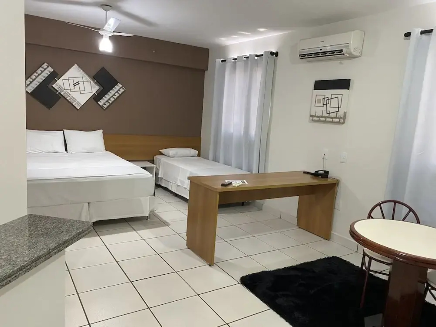 Saint James Palace Hotel