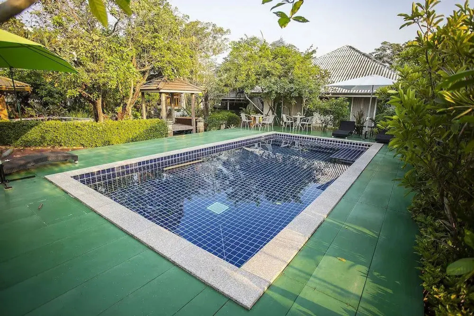 December Villas And Spa