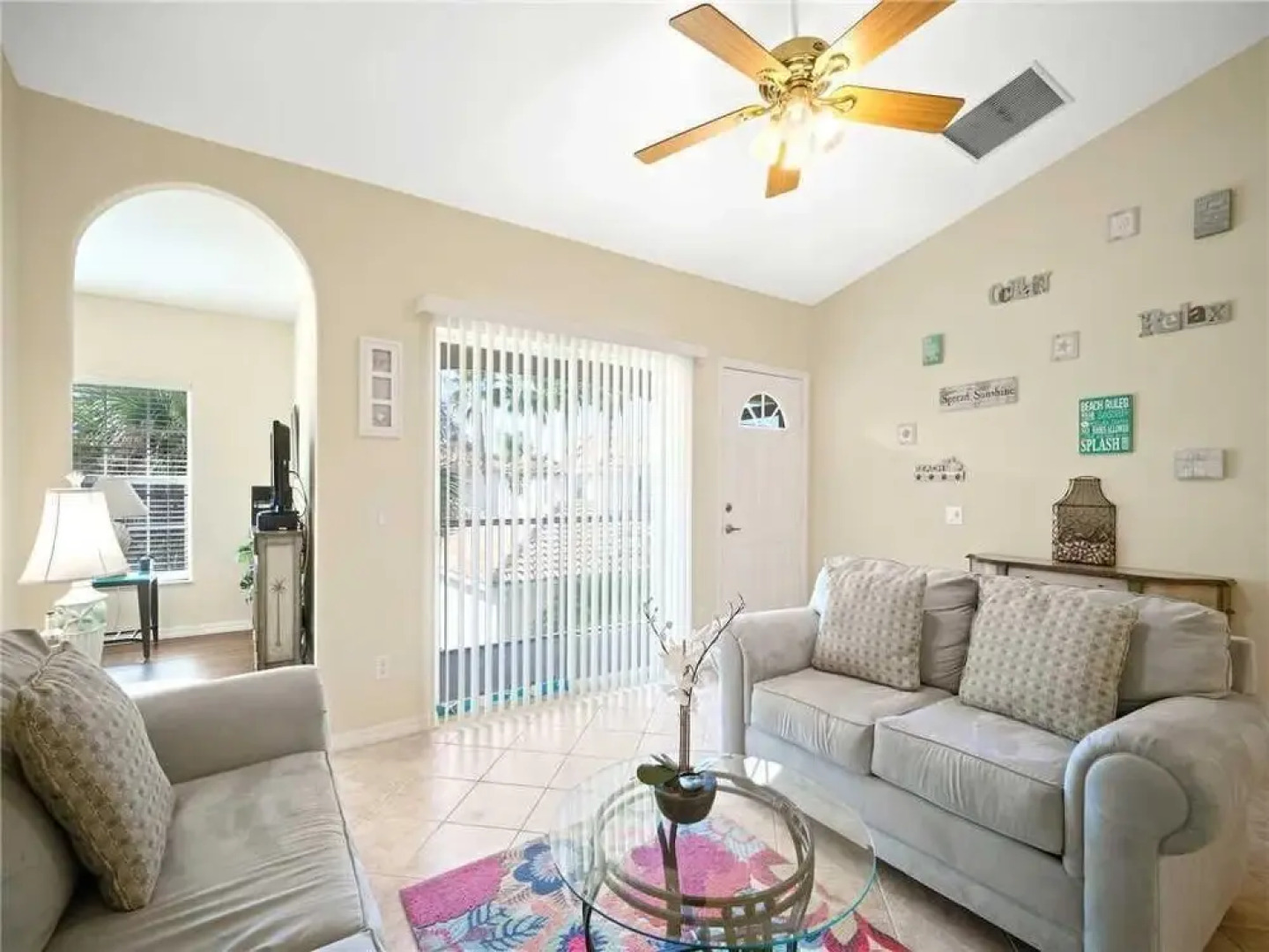 L'Pavia - Two Bedroom Condo