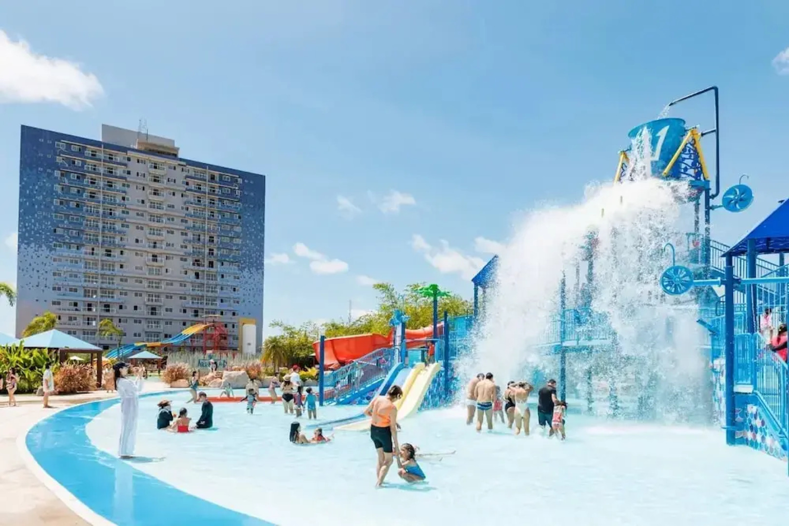 Aqualand Park & Resort Oficial