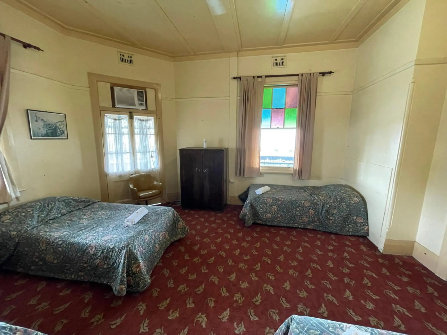 Royal Hotel Motel