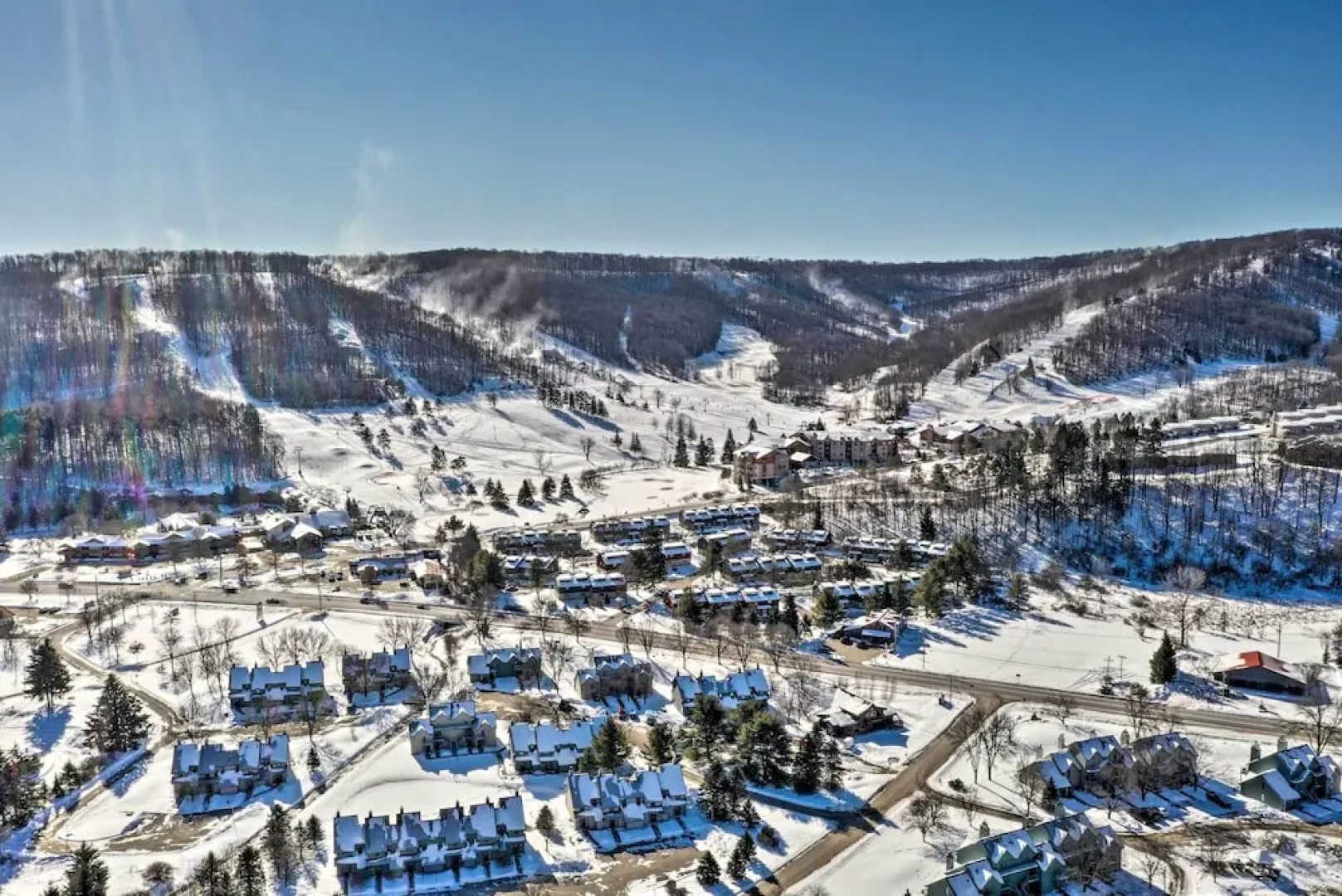 Townhome w/ Fireplace - Walk to Chairlift!