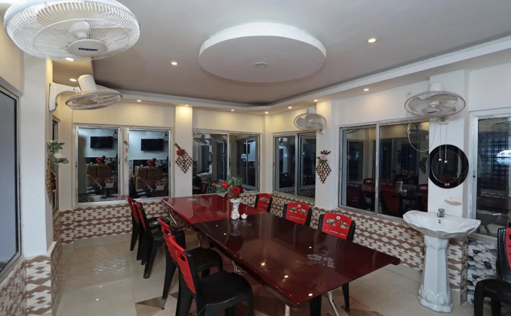 Varsha Resort By OYO Rooms