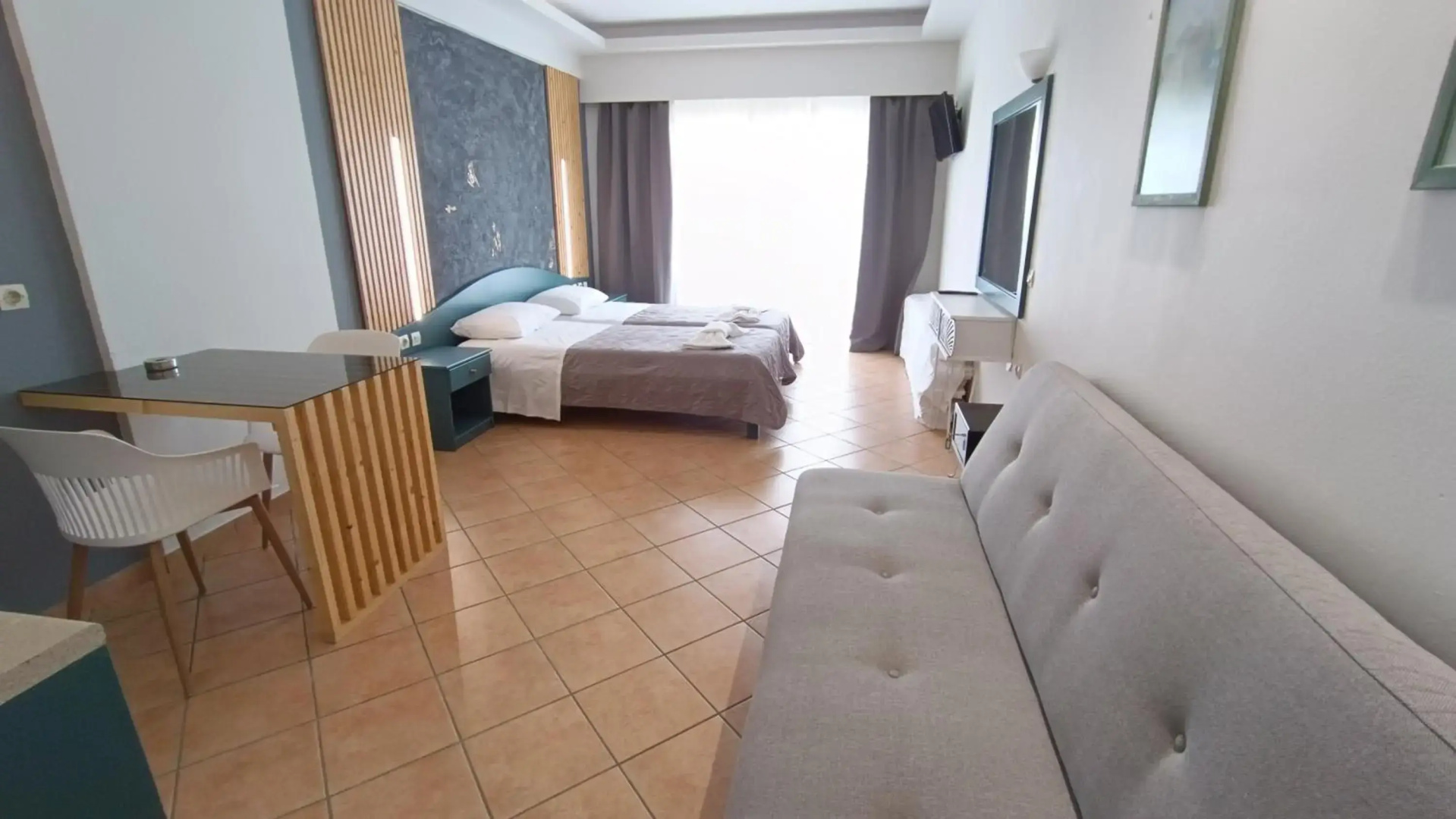 Olive Grove Hotel