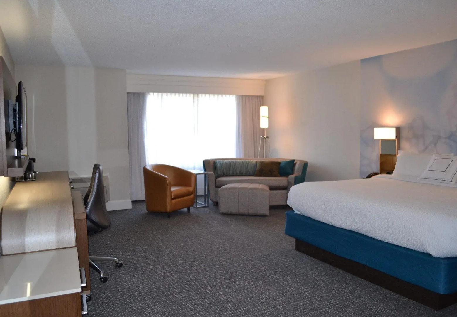 Courtyard By Marriott Cape Cod Hyannis