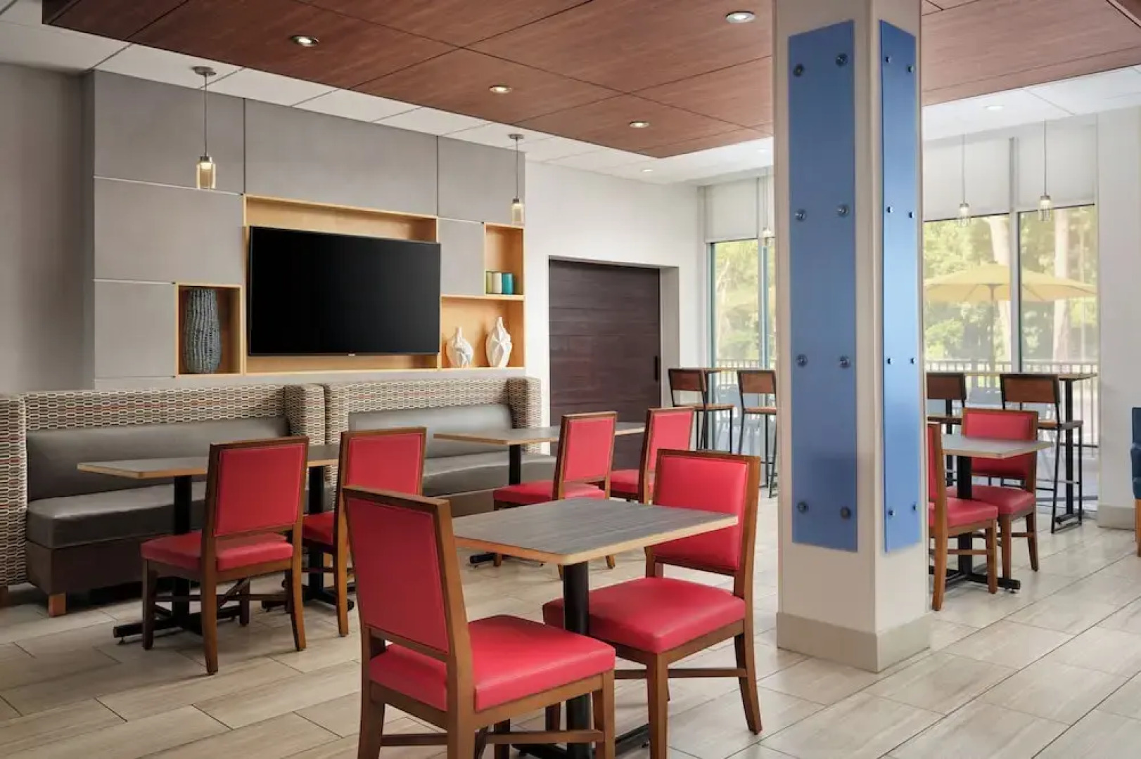 Holiday Inn Express & Suites Brunswick by IHG