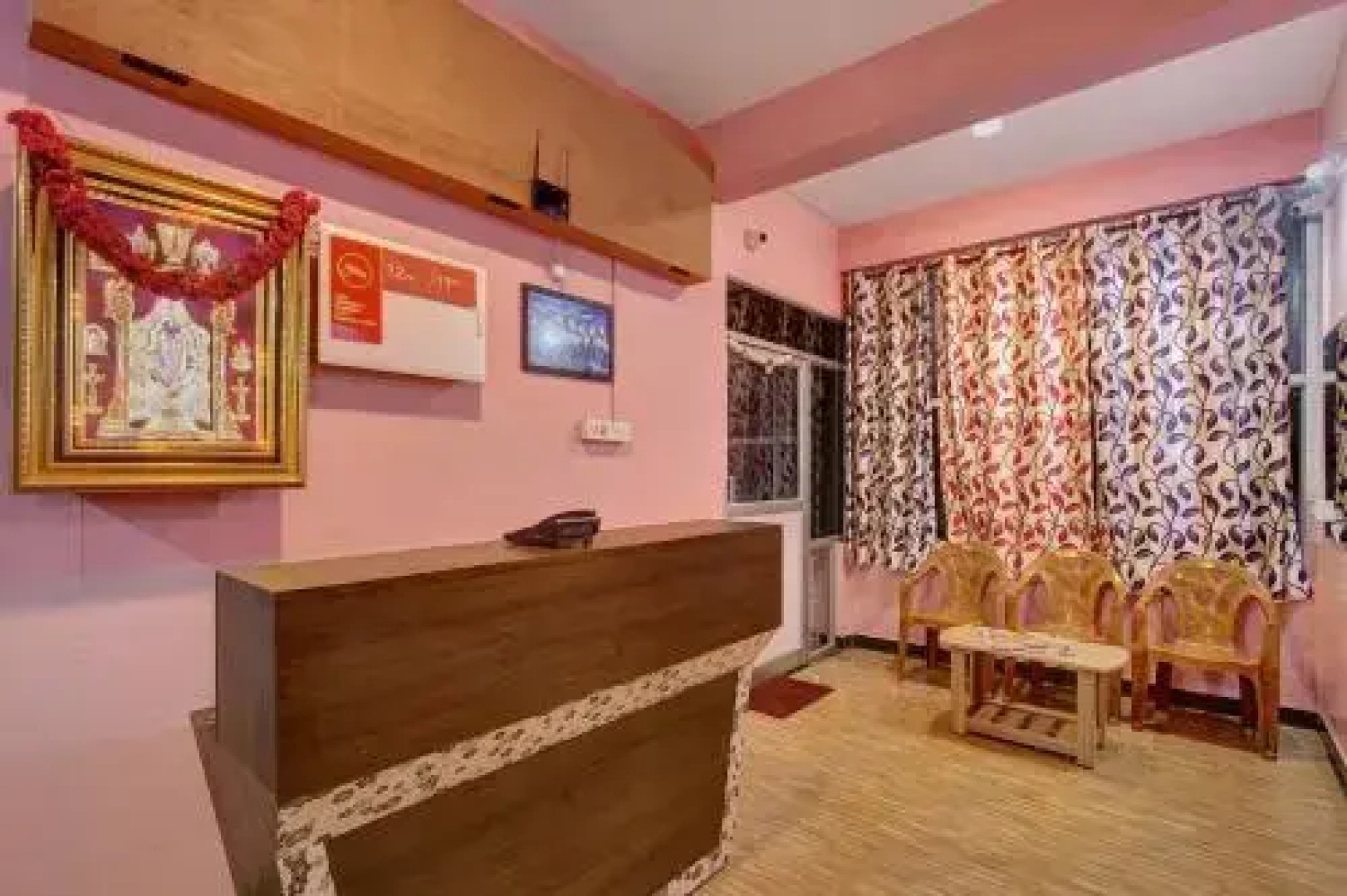 OYO Flagship 22101 Shree Raksha Comforts