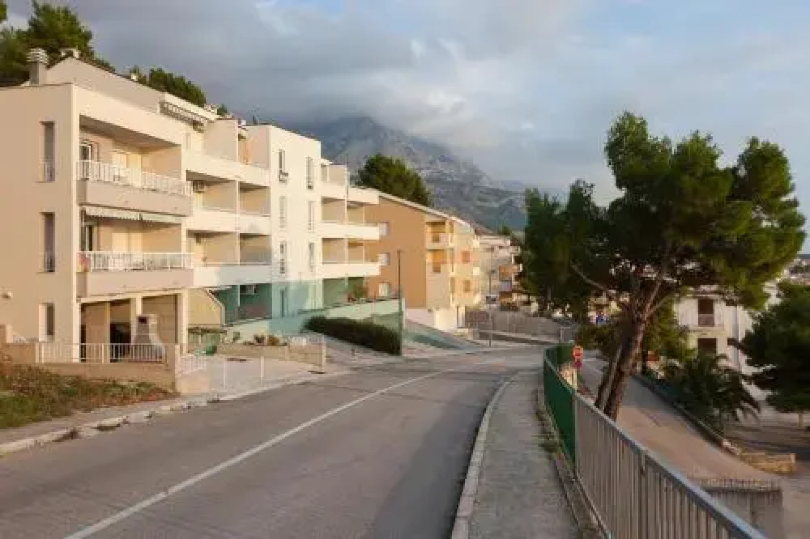 New Gallery Apartment with Beautiful View