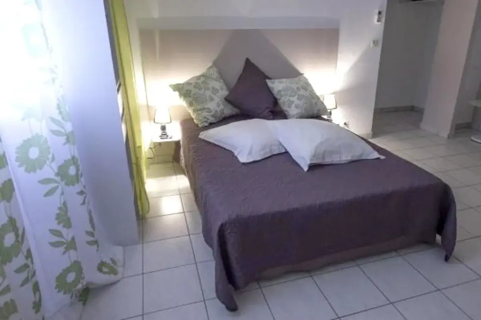 Apartment With one Bedroom in Le Gosier, With Wonderful sea View, Encl