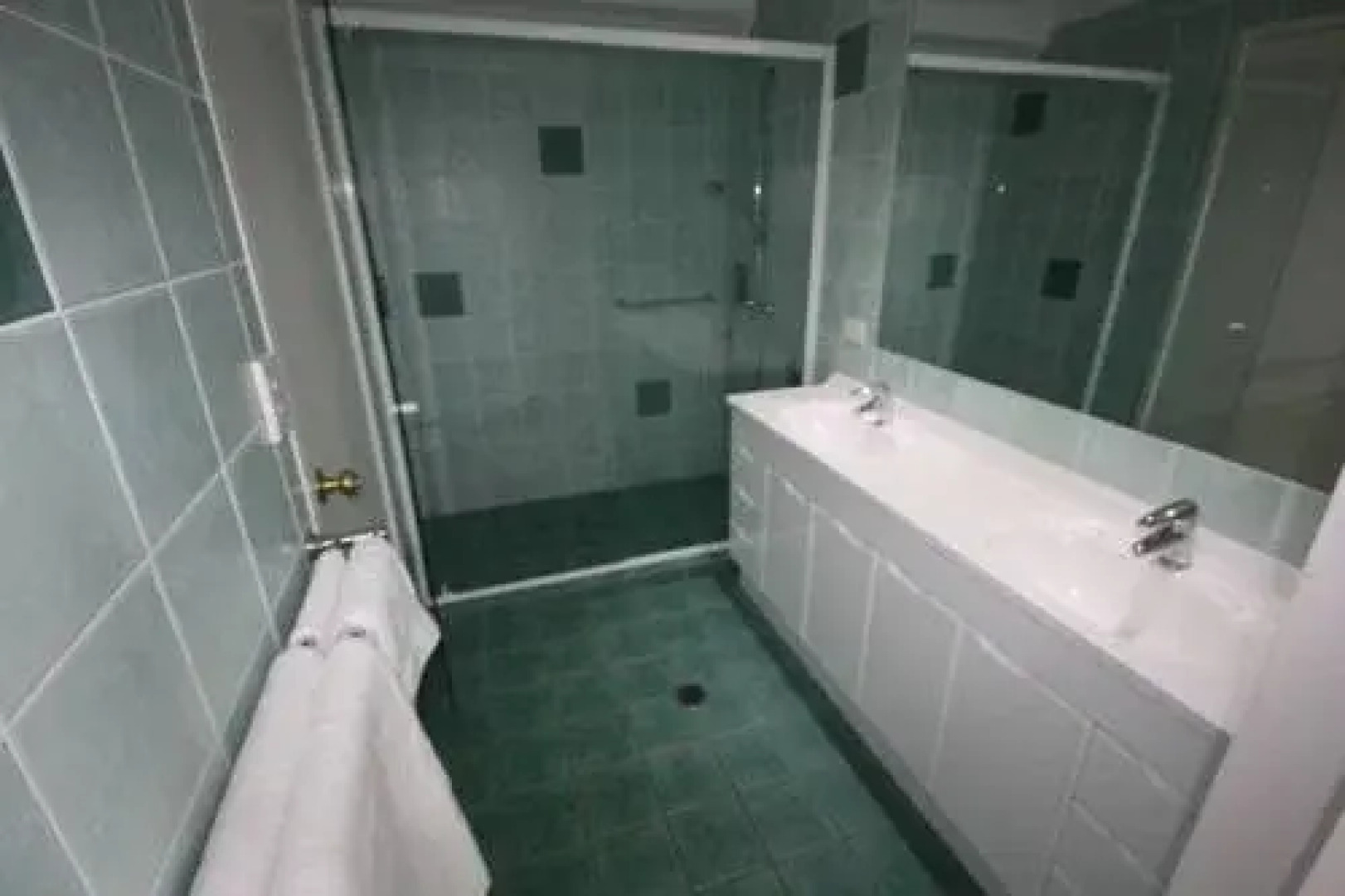 Hope Island Views B&B