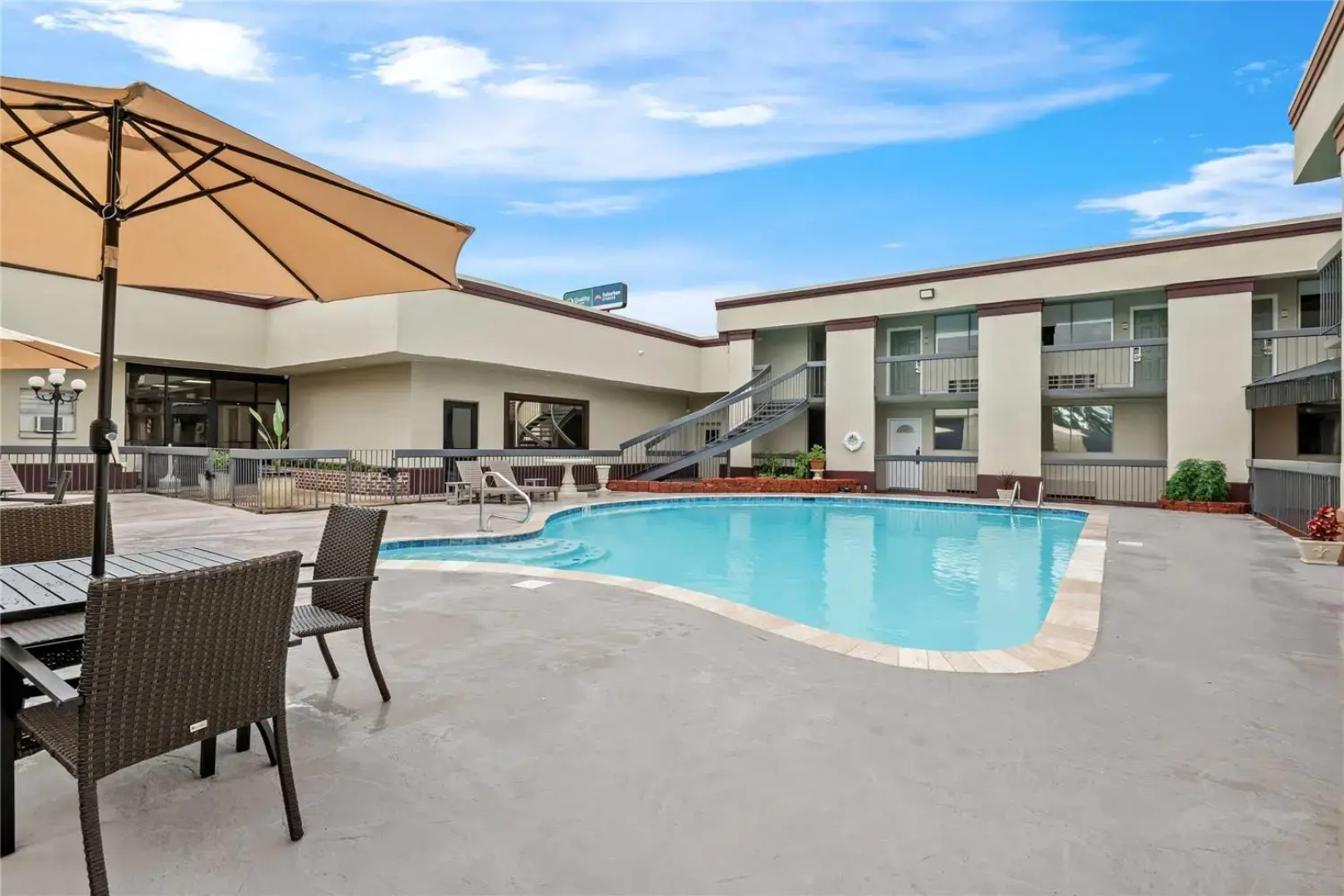 Travelodge by Wyndham New Orleans West Harvey Hotel