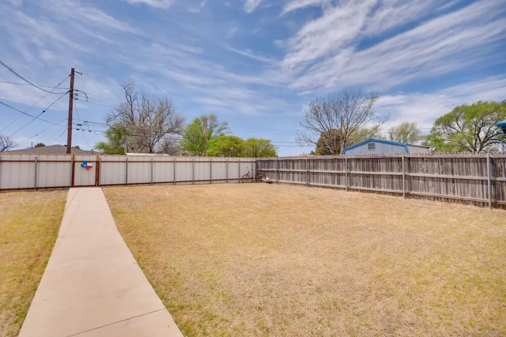 Pet-friendly Vacation Rental w/ Yard in Canyon