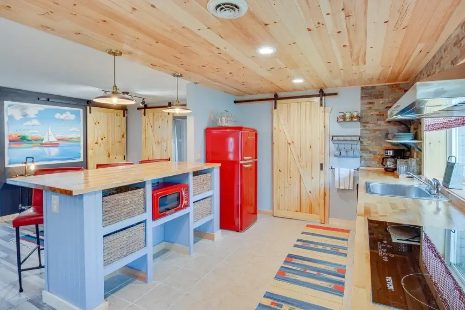 Charming Lake Chautauqua Home: Walk to Water!