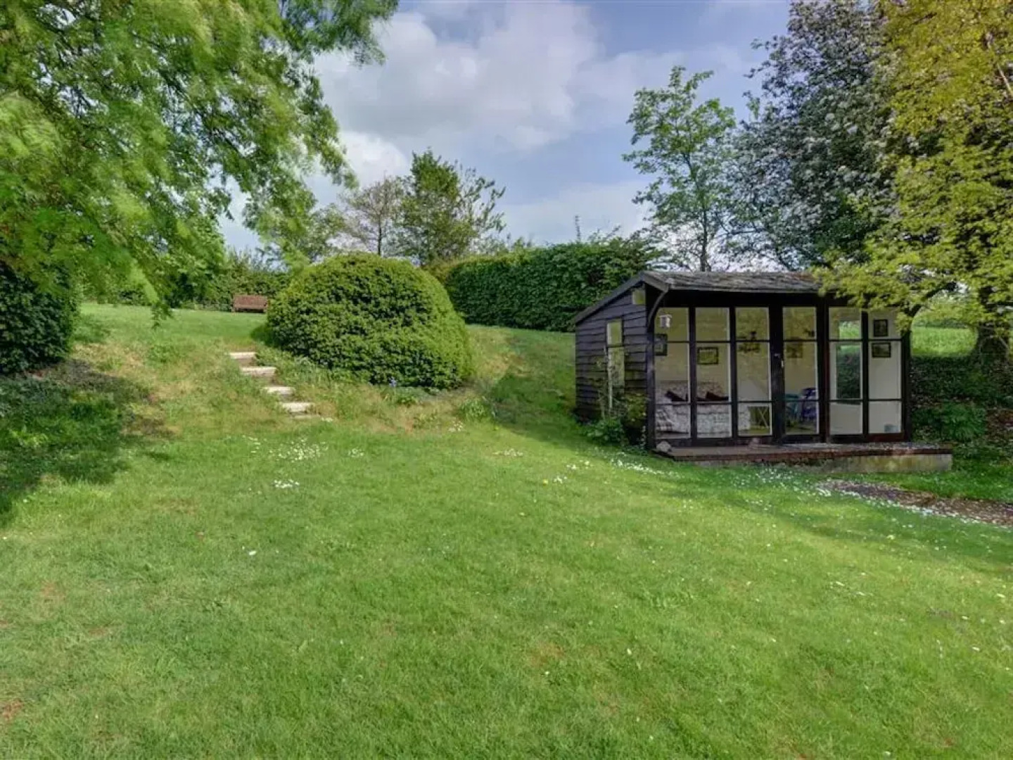 Old World Holiday Home in Denston with Garden near City Center