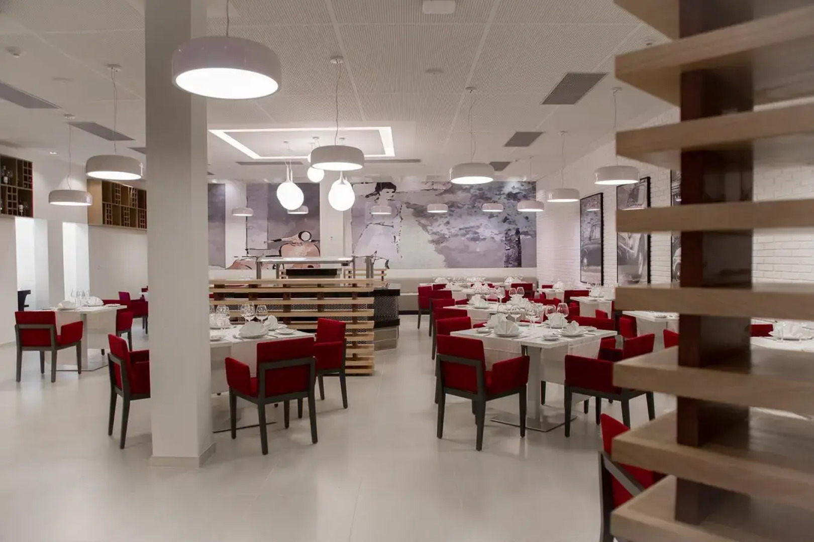 Gran Muthu Almirante Beach