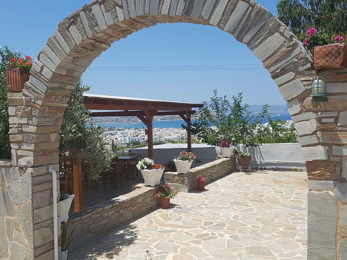 Petros Studios & Suites