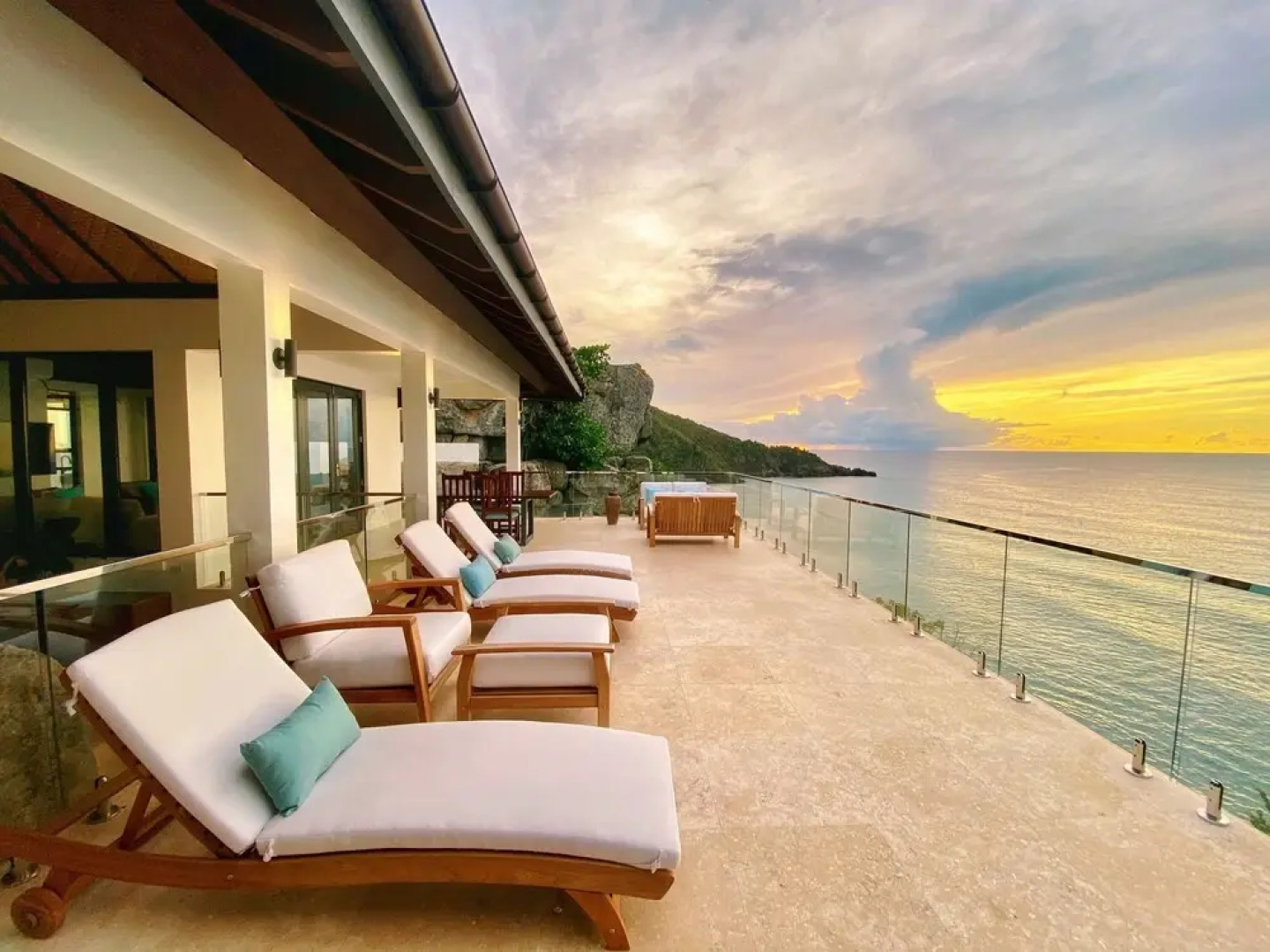 M&M Cooper Bay - The Cooper Bay Villas