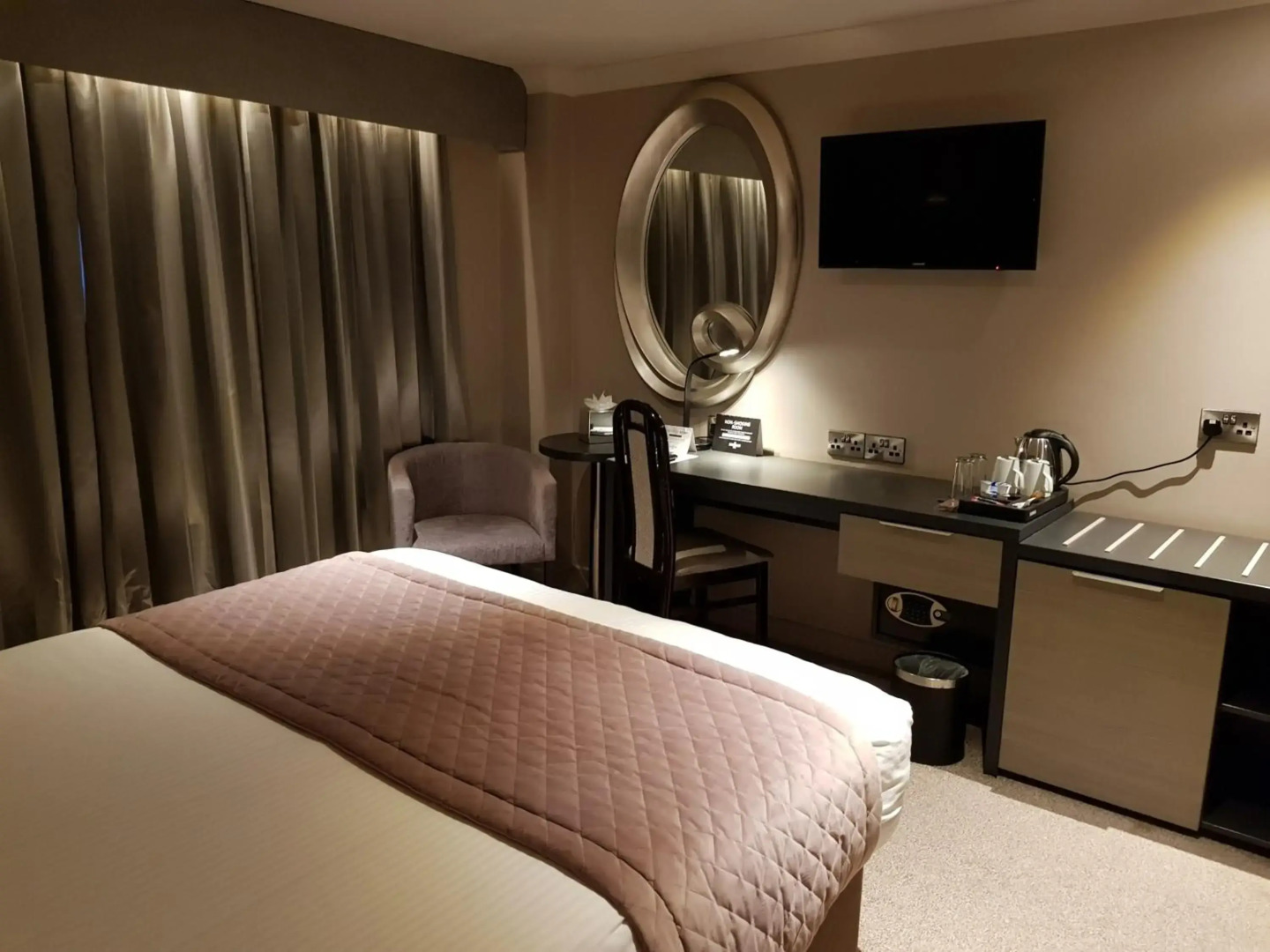 The Enniskillen Hotel and Motel