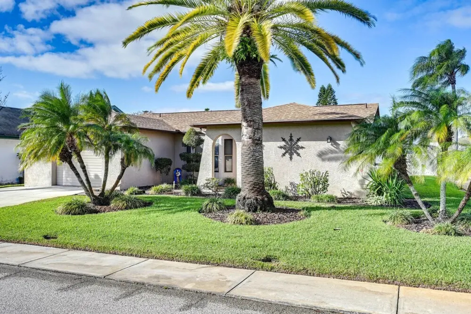 Port Richey Home w/ Pool, Near Beach Park!