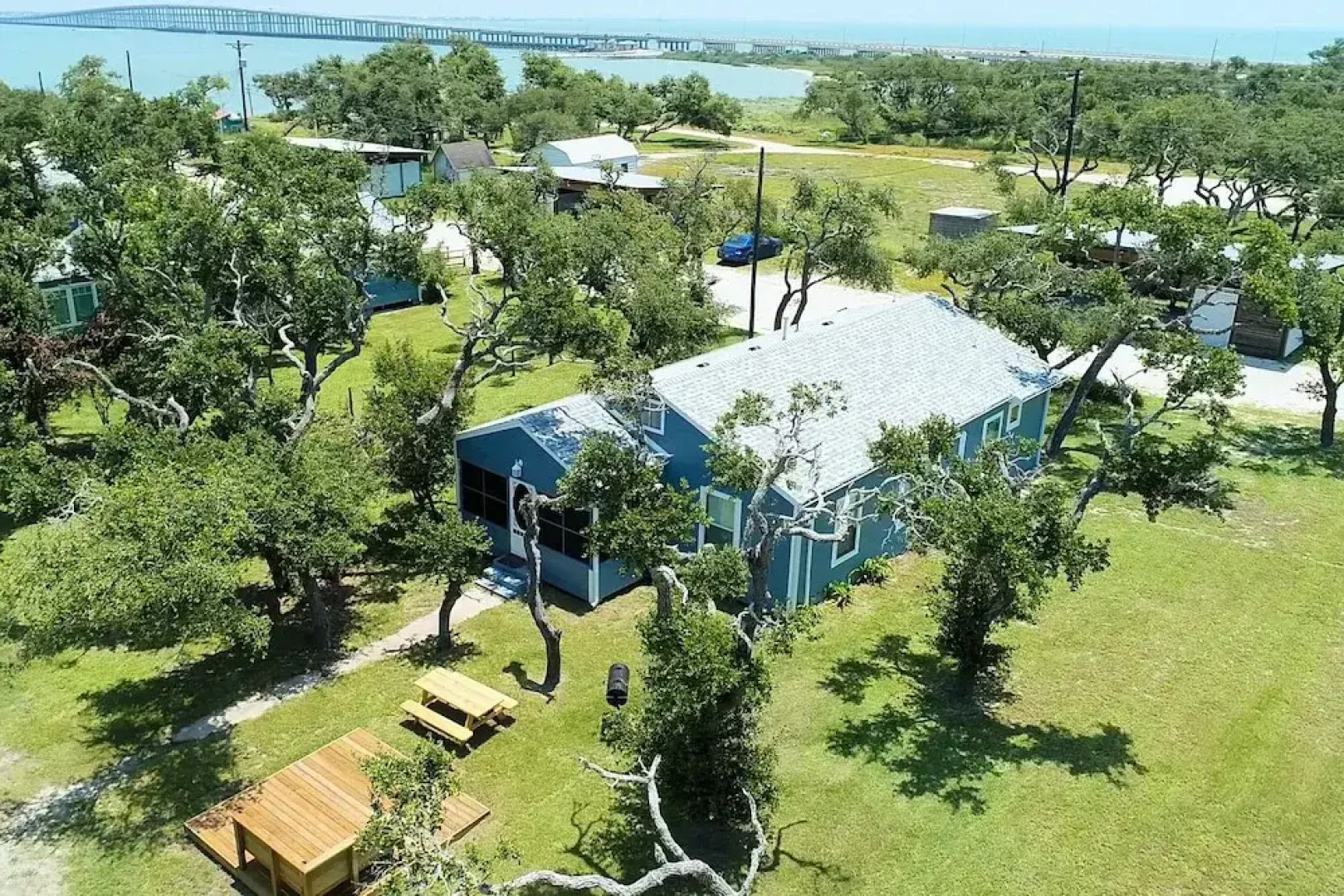 Quiet Sea Point Cottage by Redawning