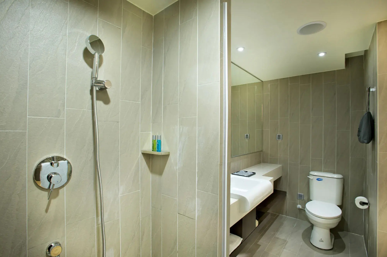 FX Hotel Tainan MinSheng Road Branch