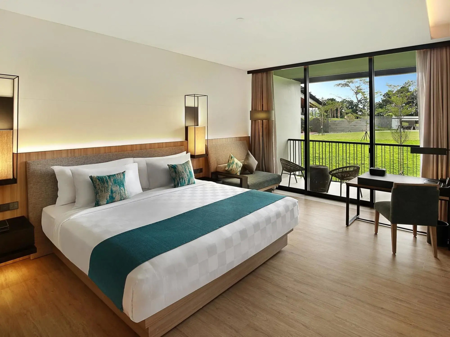 Royal Tulip Gunung Geulis Resort and Golf