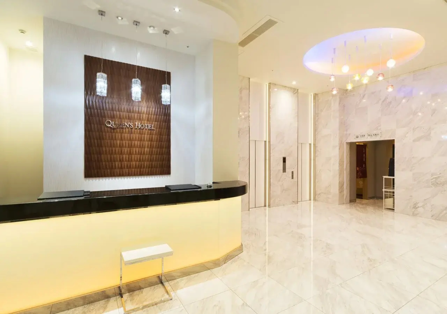 Queen's Hotel Chitose