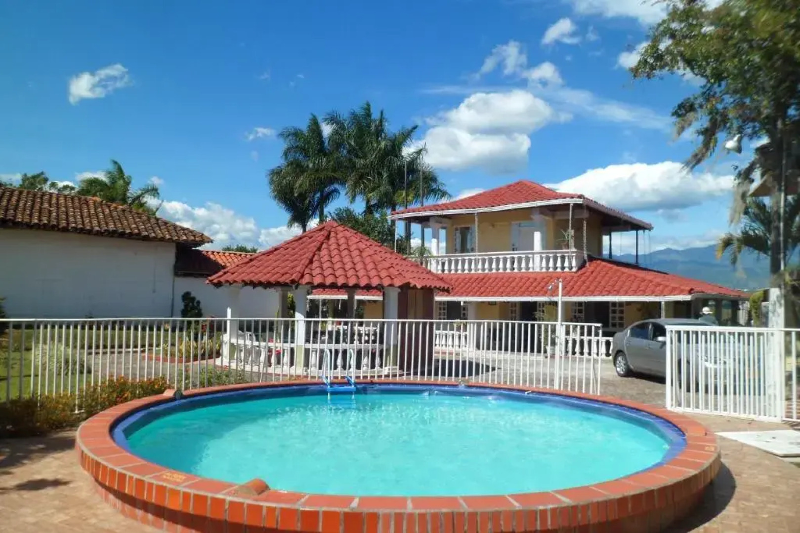 Casa Campestre La Colombiana