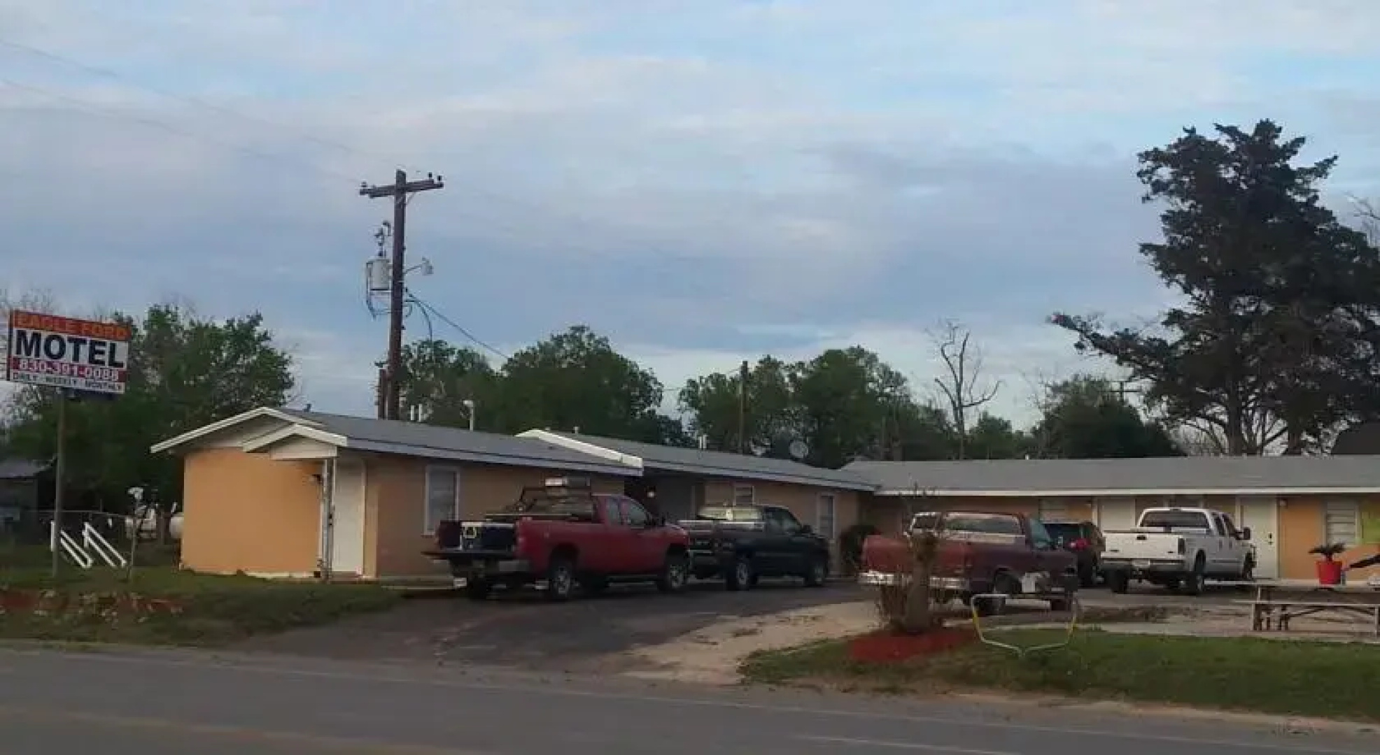 Eagle Ford Motel
