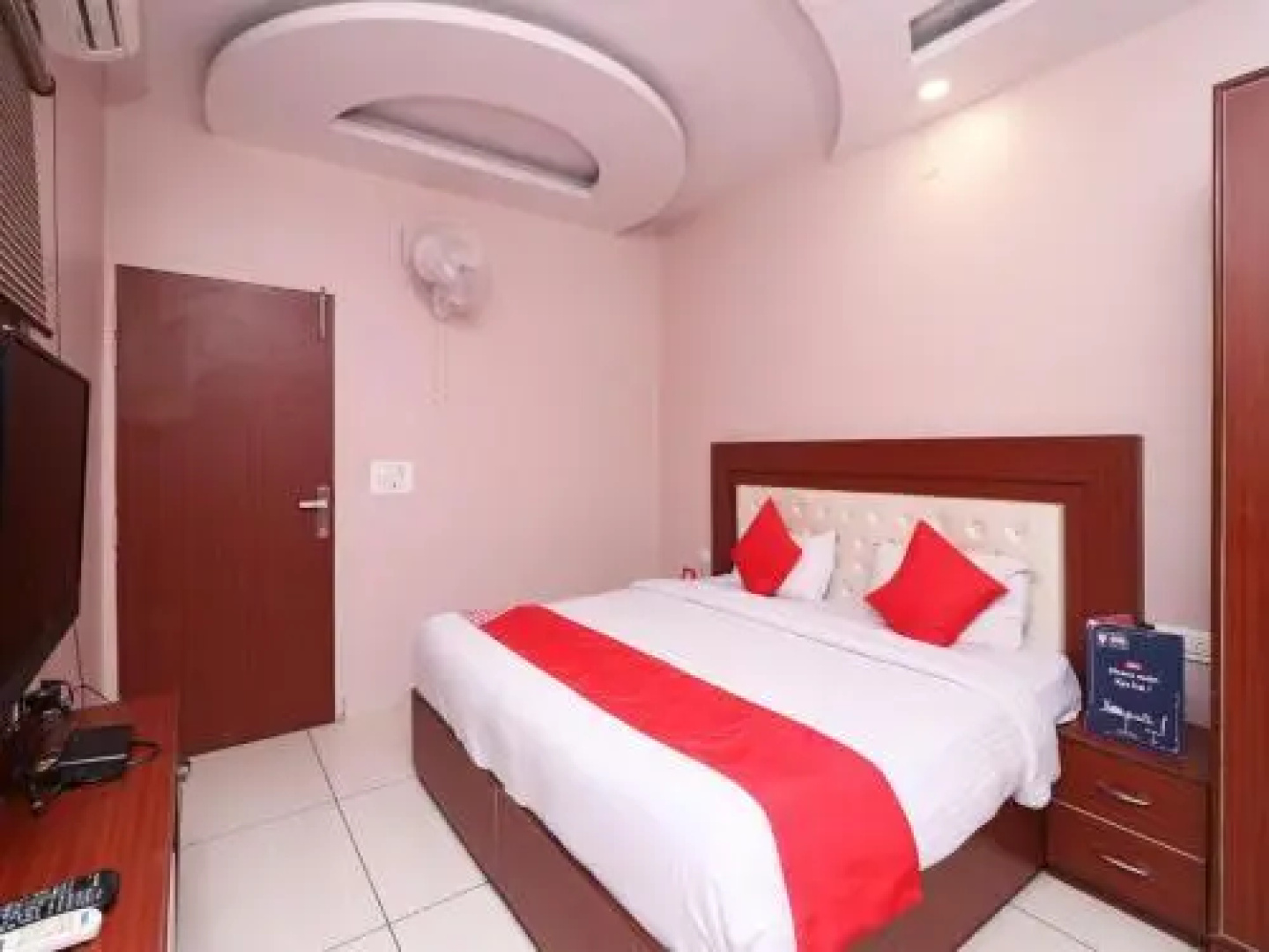 OYO 7831 Hotel King's