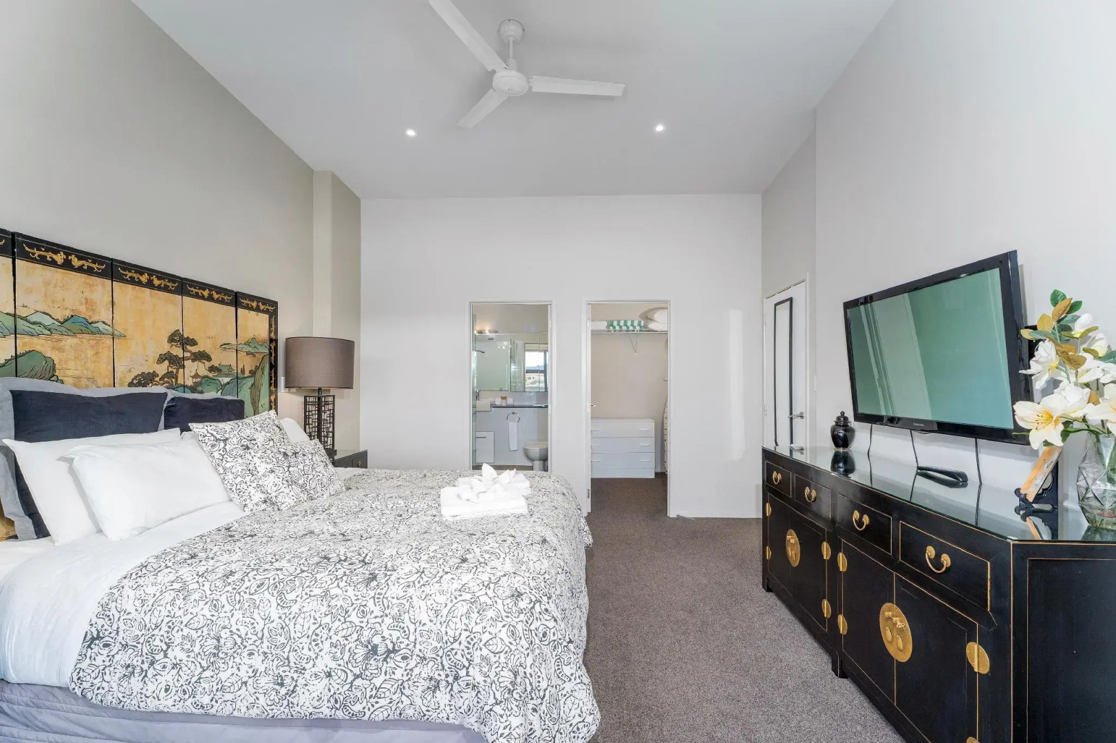 Sovereign Pier on the Waterways