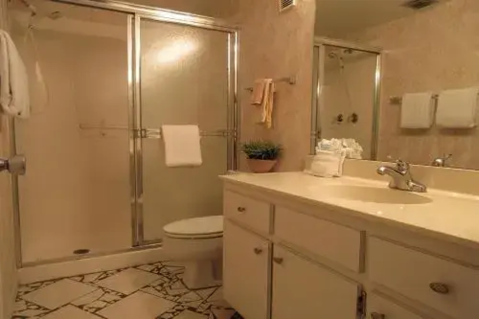 Sand Caper #407 Apartment