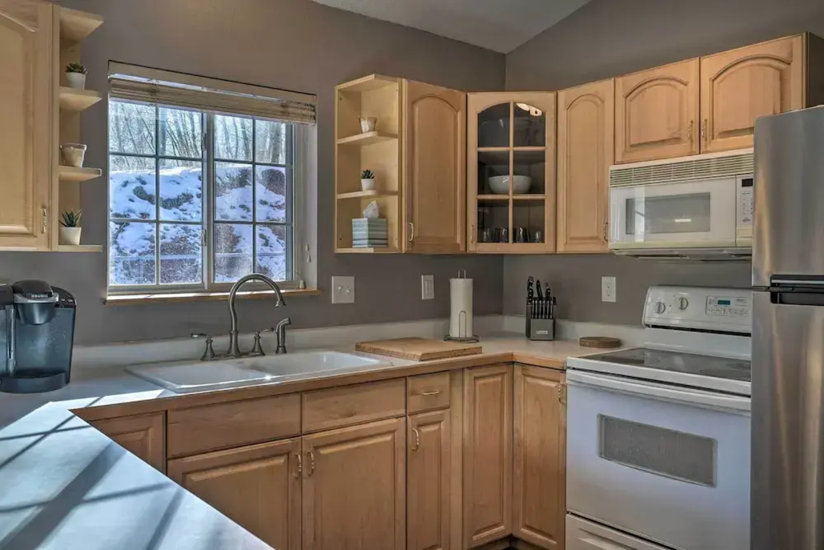 Hot Tub, Deck & Grill: Mtn-view Divide Cabin