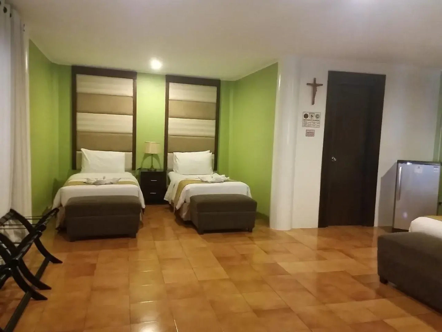 White House Beach Resort