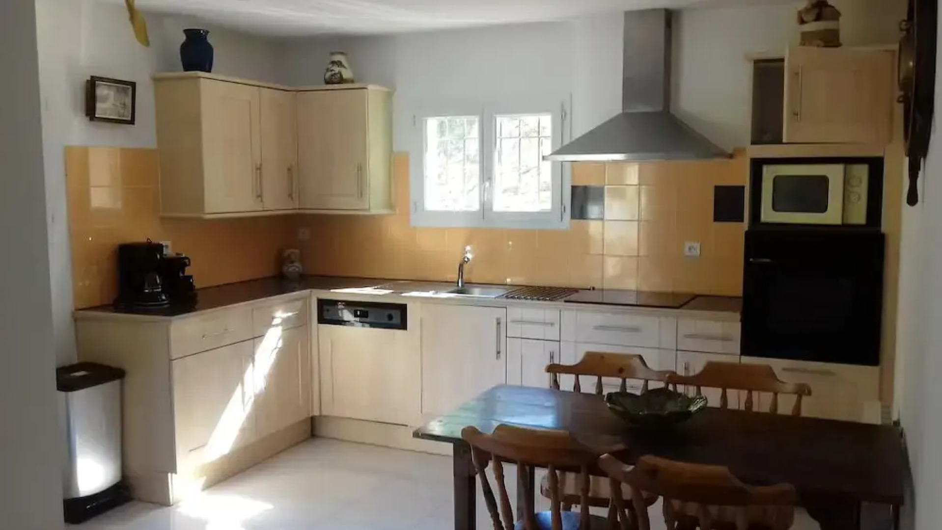 House With 2 Bedrooms in Jouques, With Private Pool, Enclosed Garden a