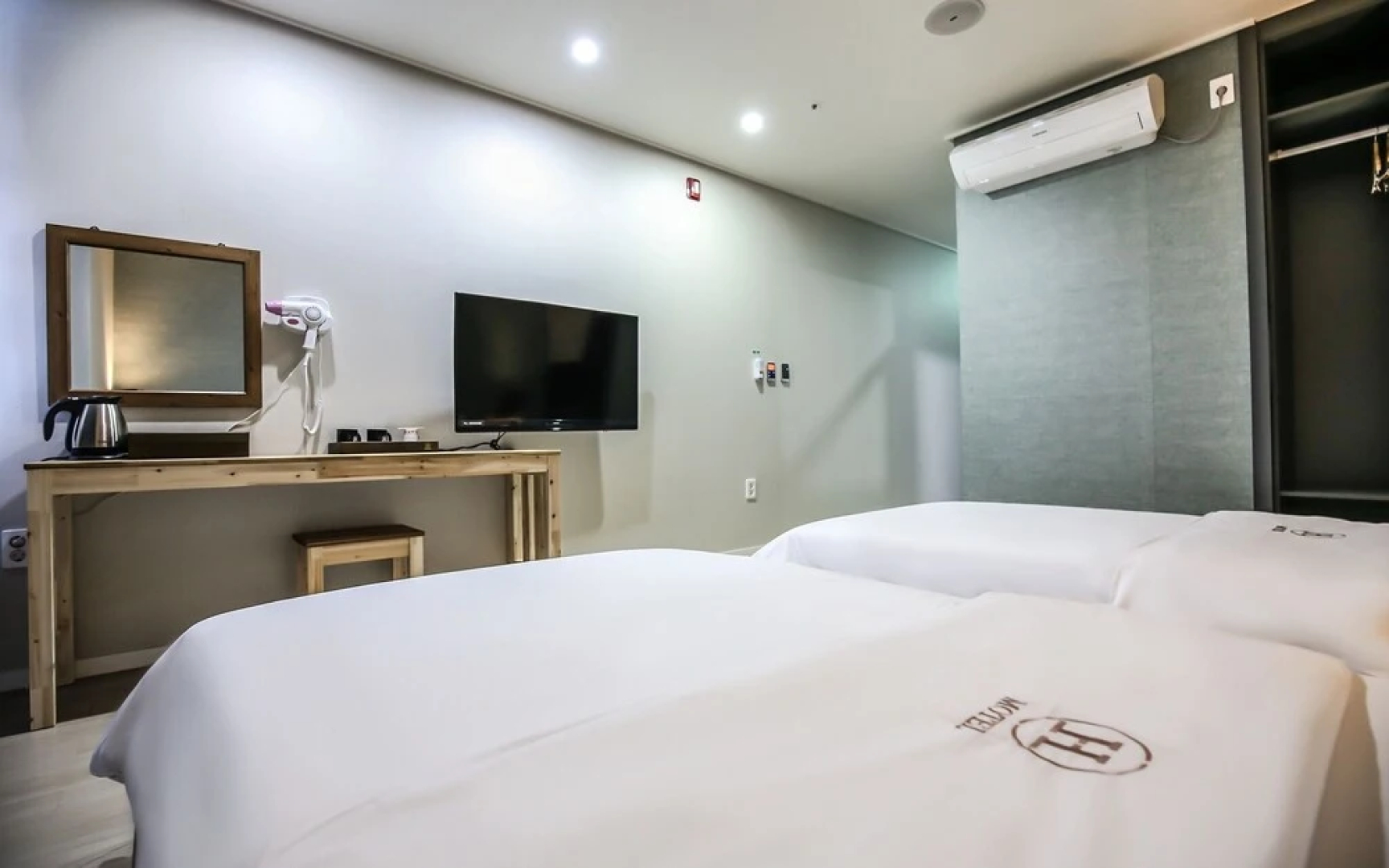Eumseong Chungbukyeoksindosi H Motel