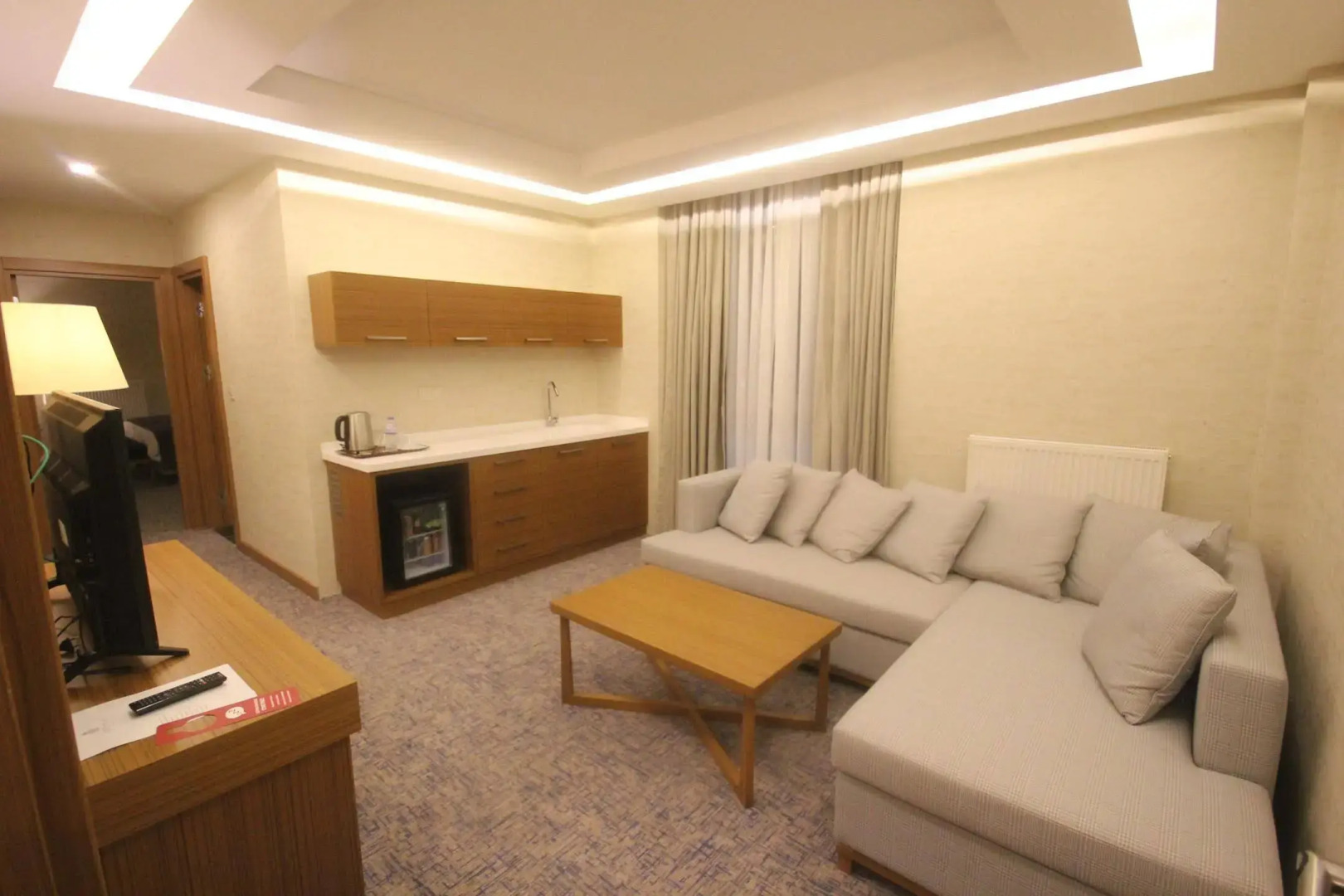 Garden Zara Hotel