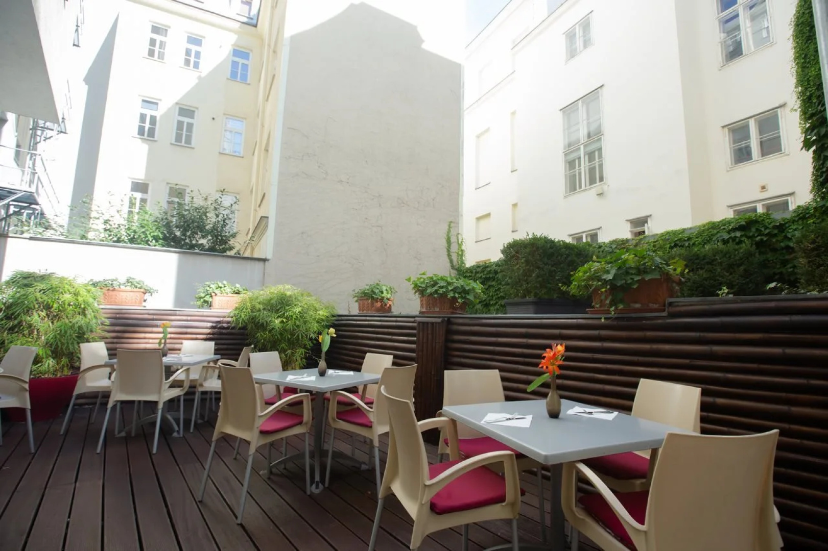 Hotel Boltzmann